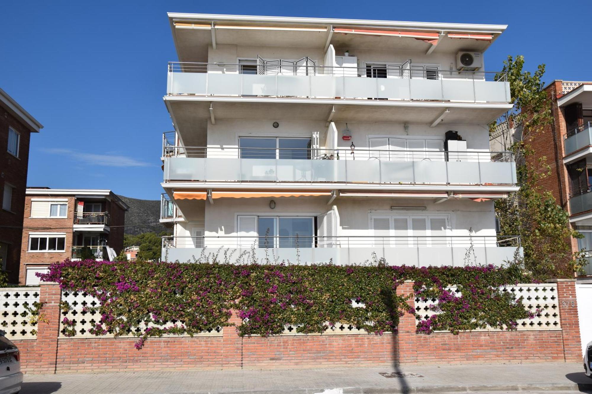 Apartamento Playa Mar Castelldefels Ngoại thất bức ảnh