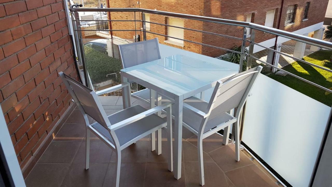 Apartamento Playa Mar Castelldefels Ngoại thất bức ảnh